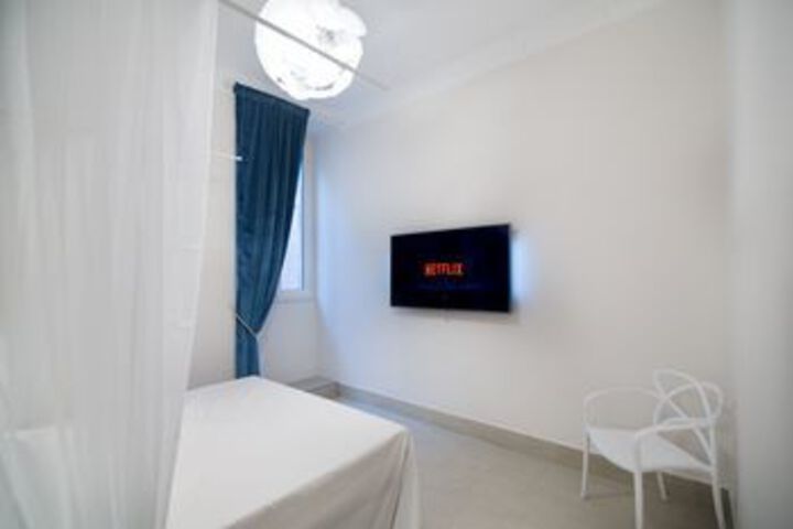 Room 8 of 17