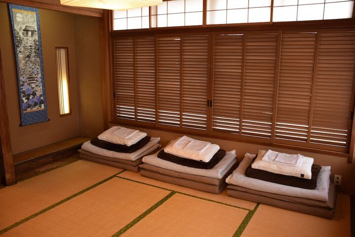 Room 12 of 34
