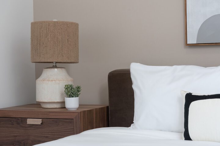 Deluxe Studio 2 Queen Beds Lake View Self Check in with Virtual Front Desk (8 of 16)