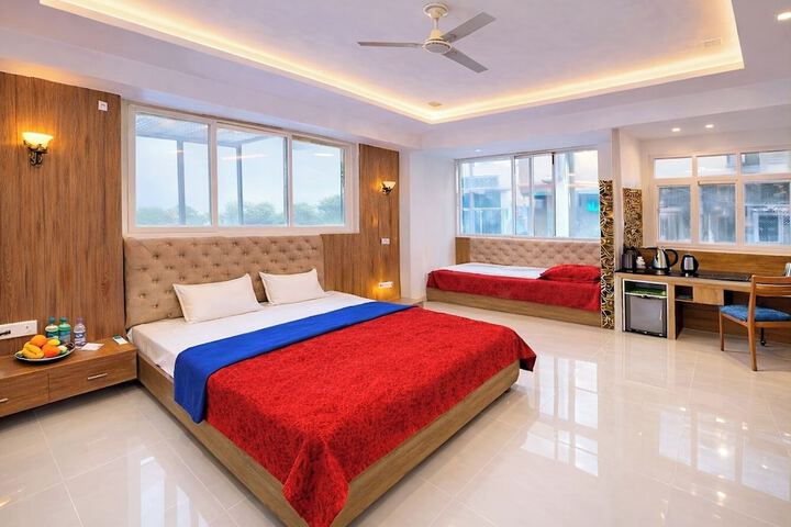 Radhika Palace -near ISCKON & Prem mandir