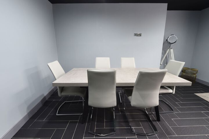 Room 19 of 61