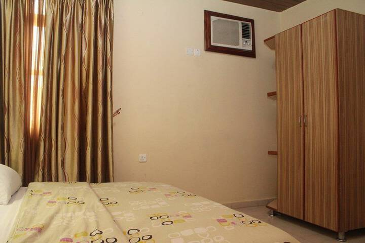 Room 12 of 28