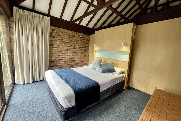 Room 15 of 49