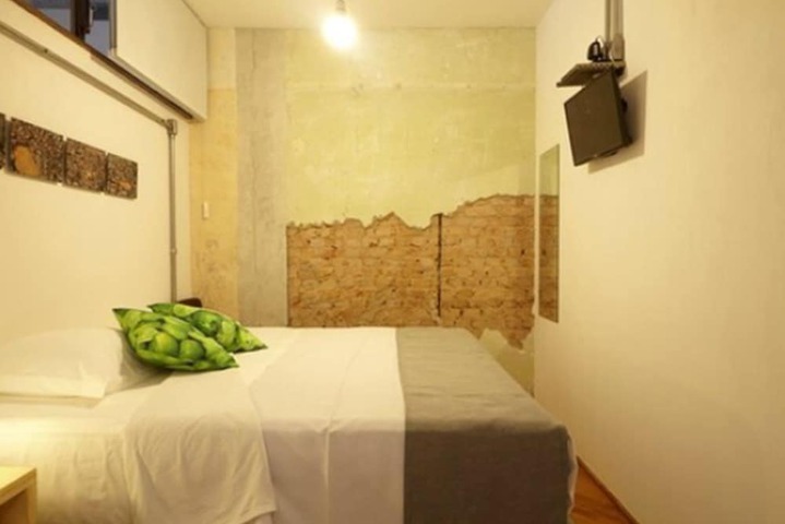 Room 43 of 82