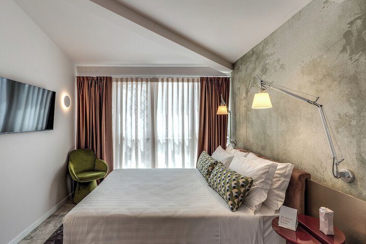Room 21 of 51