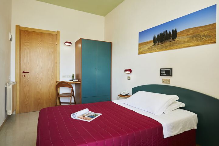 Room 5 of 31