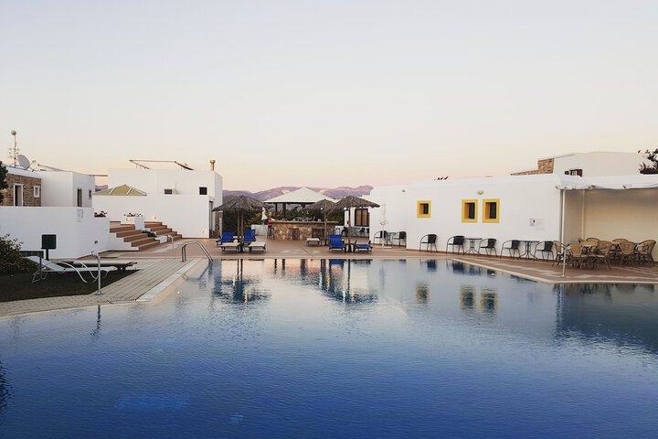 Hotel Pool