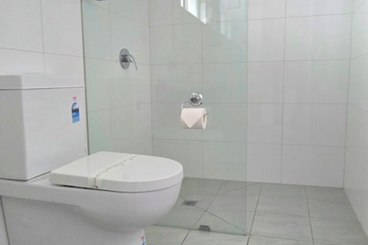 Room 15 of 19