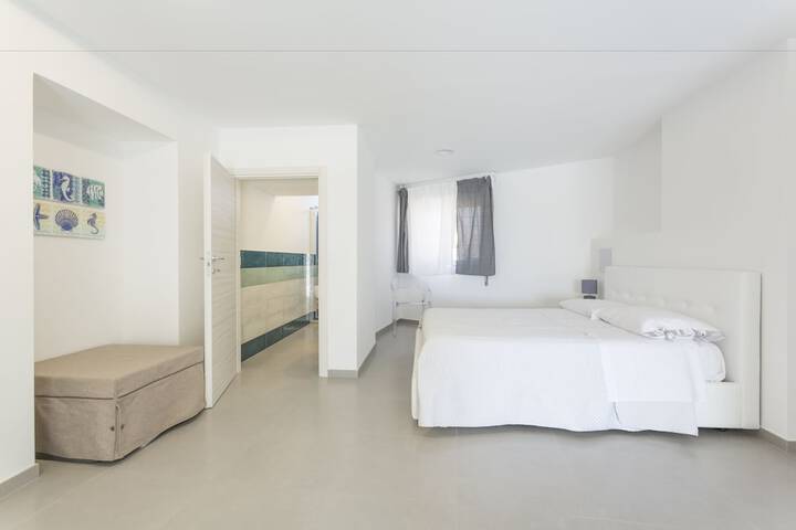 Room 46 of 78