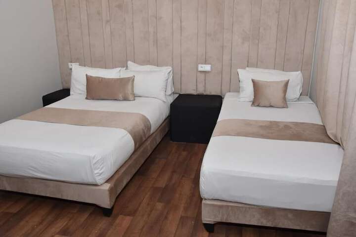Room 15 of 48