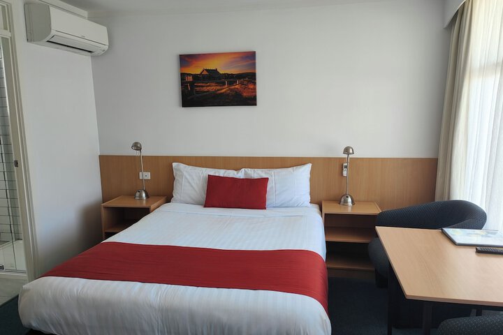 Room 16 of 53