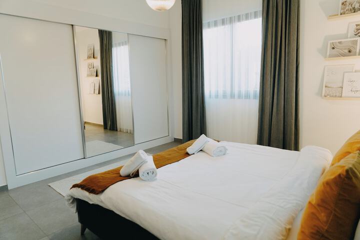 Room 41 of 196