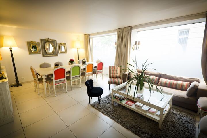 Guest Lobby