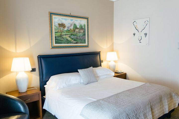 Room 7 of 34