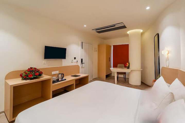 Room 15 of 25