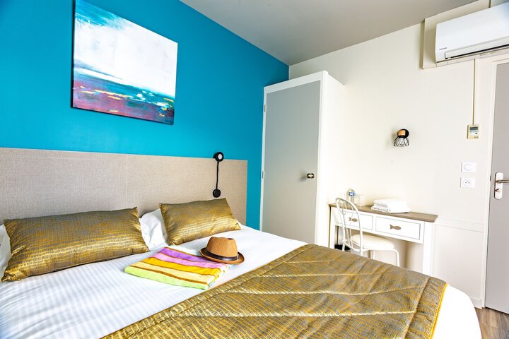 Room 15 of 50
