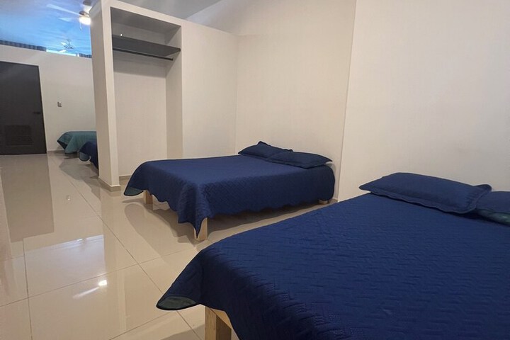Room 4 of 18