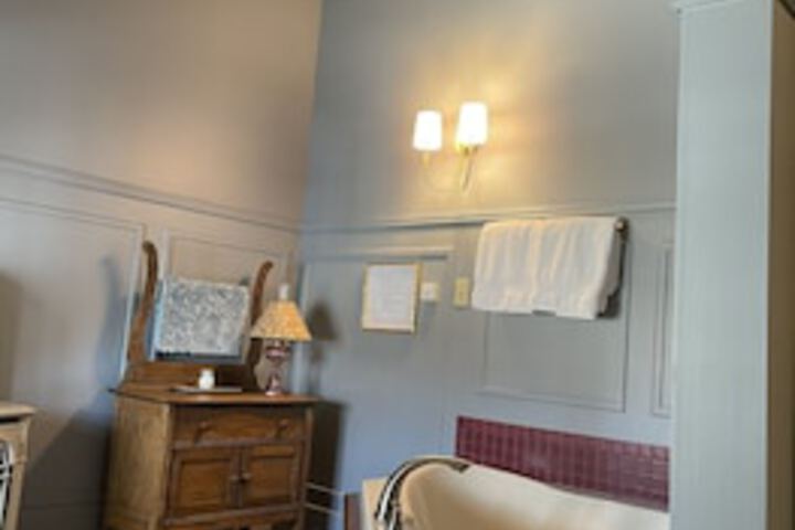 Room 46 of 117