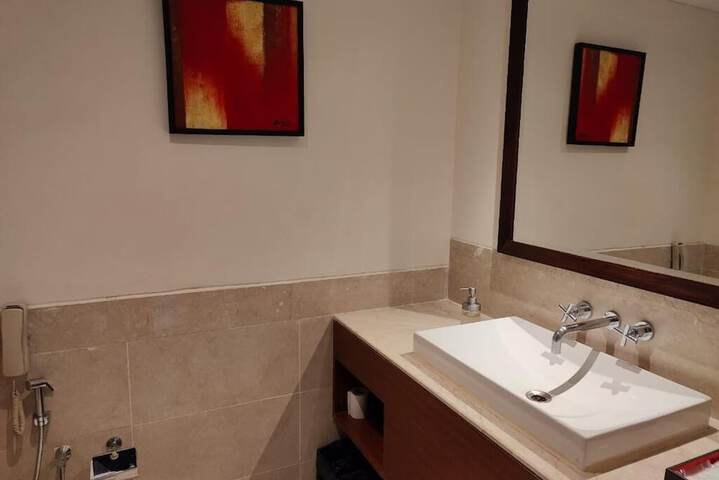 Room 15 of 43
