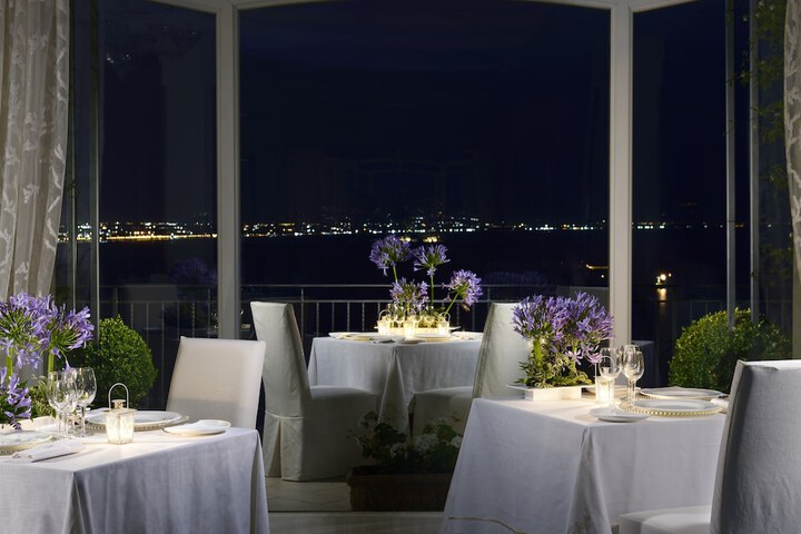 Dining 68 of 132
