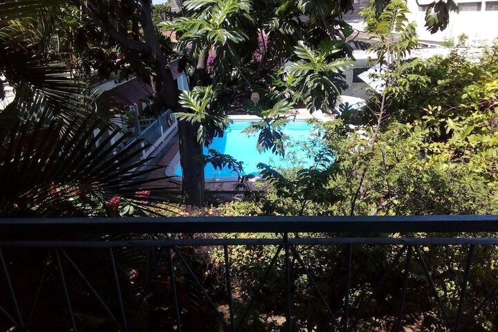 Pool 50 of 59