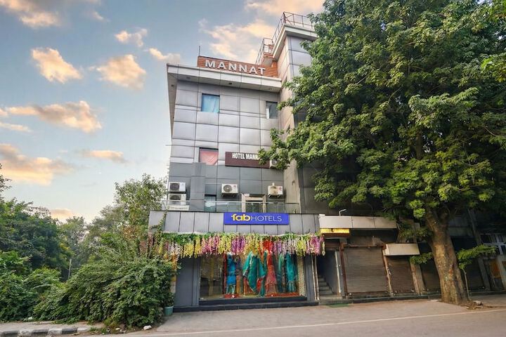 Fabhotel Mannat Shalimar Bagh