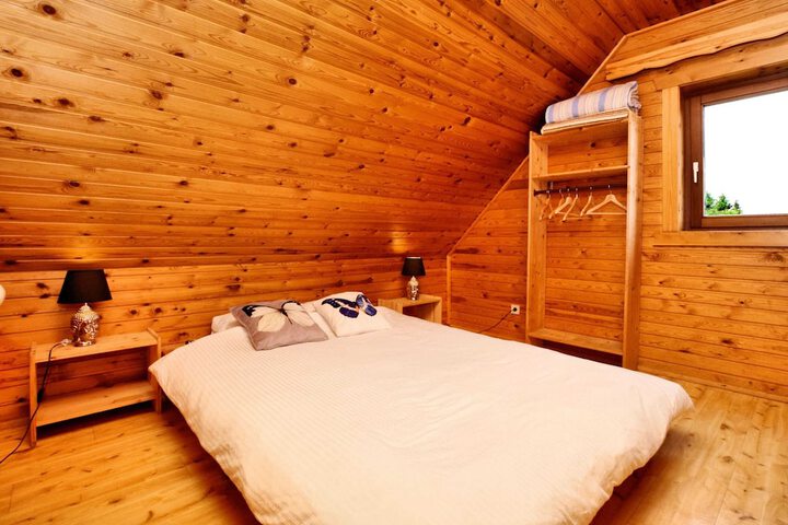 Room 16 of 35
