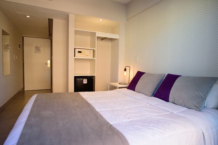 Room 15 of 28