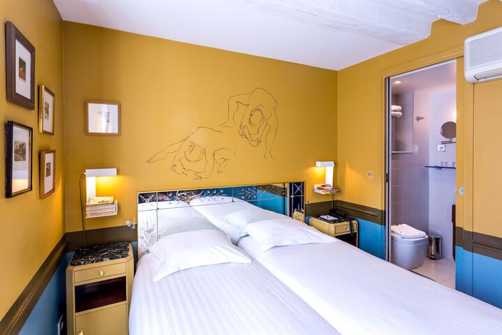 Room 11 of 69