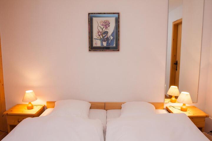 Room 22 of 65