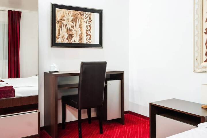 Room 11 of 191
