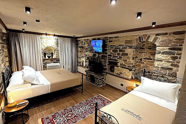 Room 72 of 124