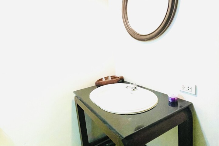 Room 25 of 39