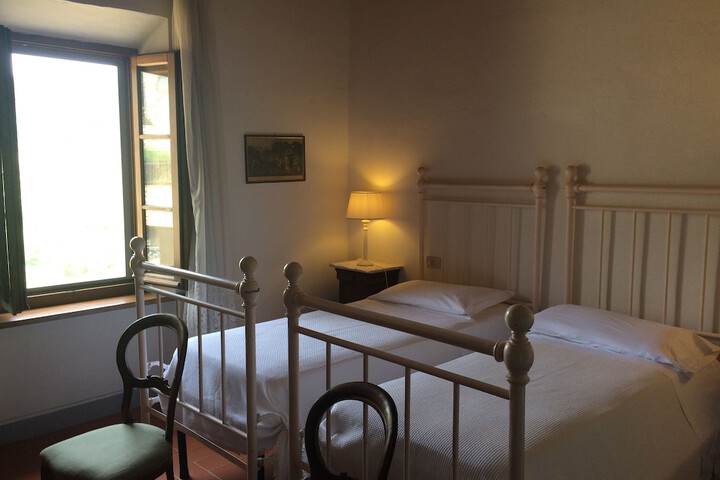 Room 16 of 85