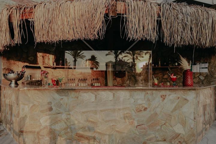 Pool 51 of 164