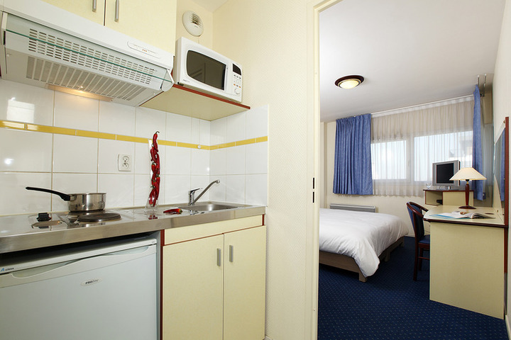 Room 3 of 8