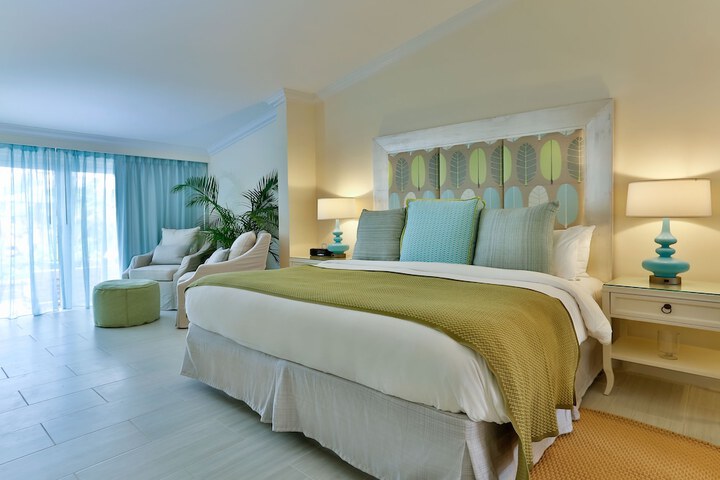 Room 10 of 80