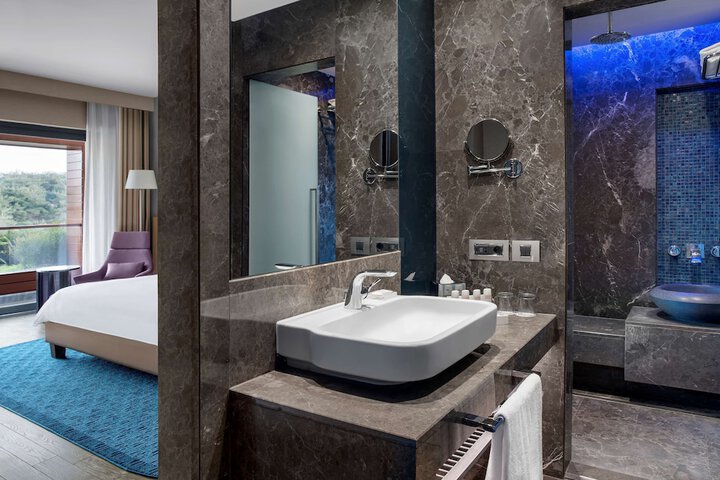 Room 40 of 116