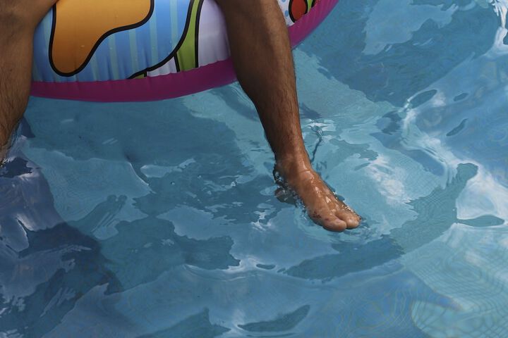 Pool 53 of 122