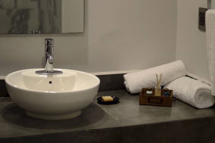 Room 4 of 89