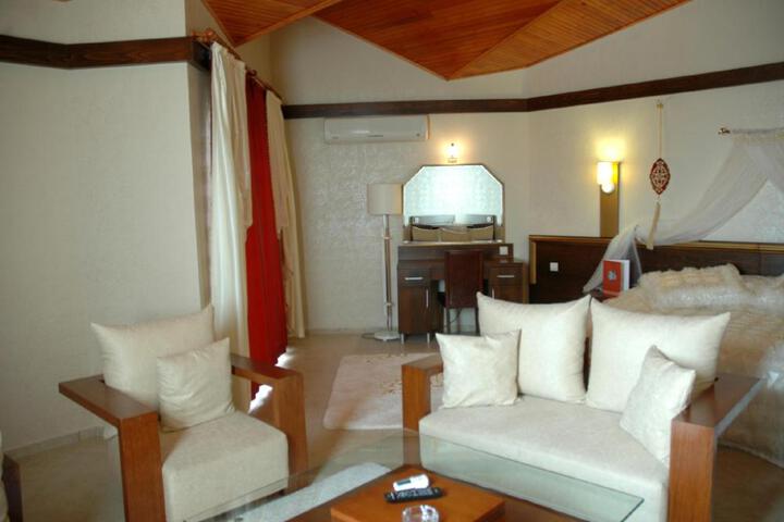 GUMUS OTEL