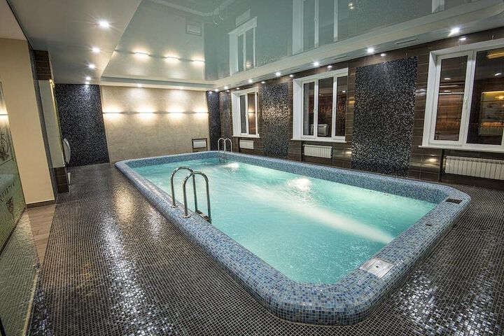 Hotel Pool