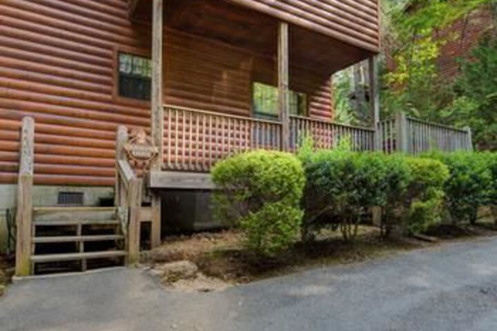 Property Grounds 21 of 23