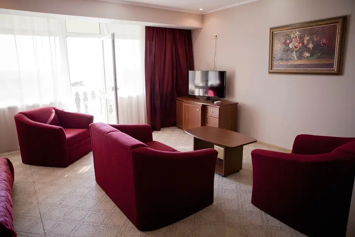 Room 3 of 11