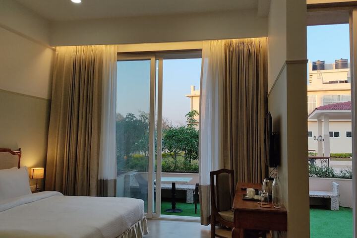 Room 16 of 103