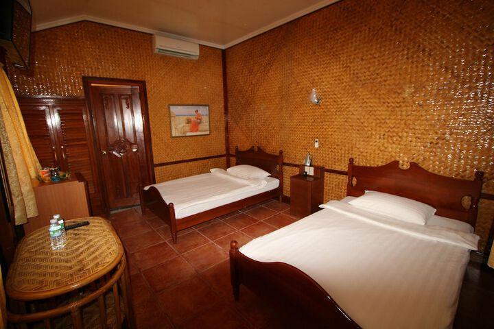 Room 4 of 56