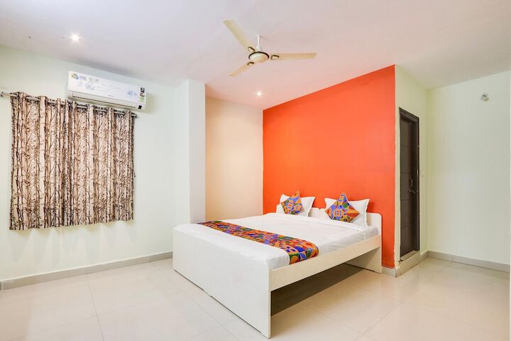 Room 14 of 25