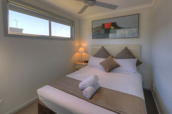 Room 21 of 142