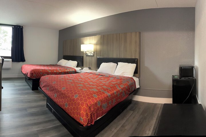 Photo of Blueway Inn & Suites Roseville
