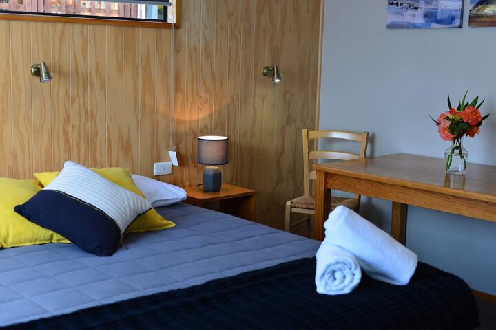 Room 9 of 60